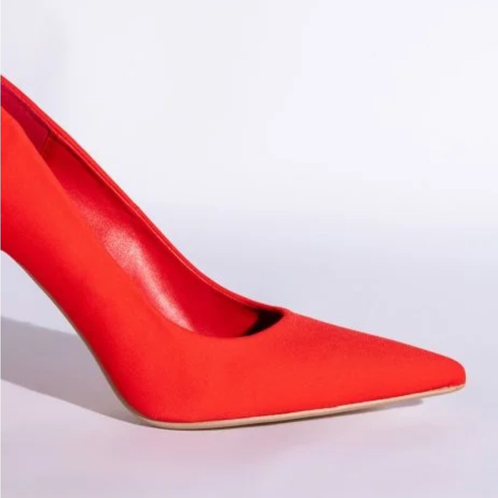 Heels - Picture 5 of 6